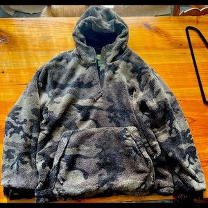 Cabela’s Berber Fleece Pullover. Large 3/4 Zip Hoody.
